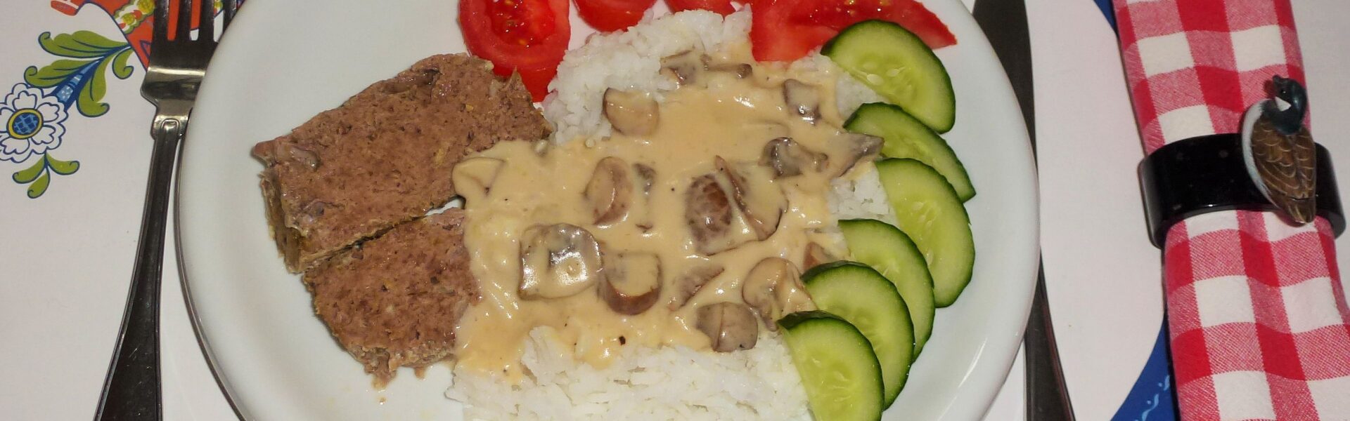 Kajsas goda köttfärslimpa med kastanjechampinjonsås
